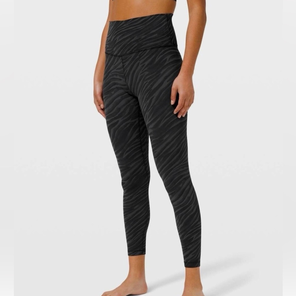 Lululemon Wunder Under High-Rise 25” Lux Le Tigre Camo Deep Coal Multi Size 6